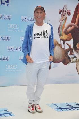 Deutschlandpremiere ICE AGE Kollision Voraus Otto Gerhard Waalkes Ankunft zur Deutschlandpremiere ICE AGE Kollision Voraus im Cine Star SonyCenter in Berlin 26.06.2016