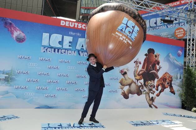 Deutschlandpremiere ICE AGE Kollision Voraus BEN, buergerlich, Bernhard Albrecht Matthias Lasse Bluemel Ankunft zur Deutschlandpremiere ICE AGE Kollision Voraus im Cine Star SonyCenter in Berlin 26.06.2016