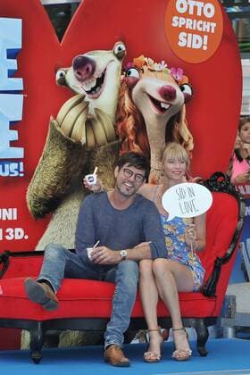 Deutschlandpremiere ICE AGE Kollision Voraus Tobey Wilson, Sabrina Gehrmann Ankunft zur Deutschlandpremiere ICE AGE Kollision Voraus im Cine Star SonyCenter in Berlin 26.06.2016