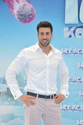 Deutschlandpremiere ICE AGE Kollision Voraus Leonard Freier, Bachekor Ankunft zur Deutschlandpremiere ICE AGE Kollision Voraus im Cine Star SonyCenter in Berlin 26.06.2016