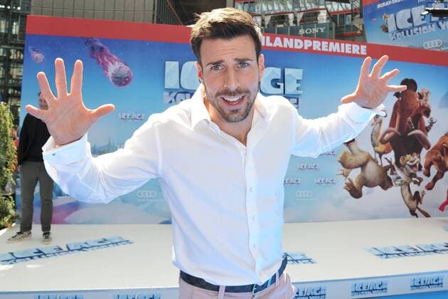 Deutschlandpremiere ICE AGE Kollision Voraus Leonard Freier, Bachelor Ankunft zur Deutschlandpremiere ICE AGE Kollision Voraus im Cine Star SonyCenter in Berlin 26.06.2016