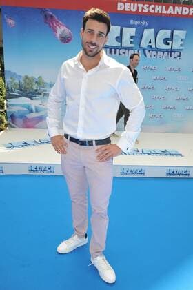 Deutschlandpremiere ICE AGE Kollision Voraus Leonard Freier, Bachelor Ankunft zur Deutschlandpremiere ICE AGE Kollision Voraus im Cine Star SonyCenter in Berlin 26.06.2016