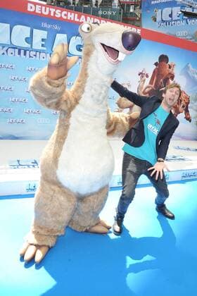 Deutschlandpremiere ICE AGE Kollision Voraus Freshtorge, Torge Oelrich, SID Ankunft zur Deutschlandpremiere ICE AGE Kollision Voraus im Cine Star SonyCenter in Berlin 26.06.2016