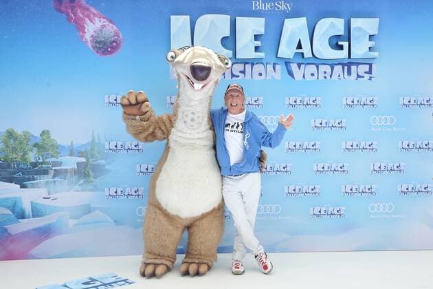 Deutschlandpremiere ICE AGE Kollision Voraus Otto Gerhard Waalkes Ankunft zur Deutschlandpremiere ICE AGE Kollision Voraus im Cine Star SonyCenter in Berlin 26.06.2016