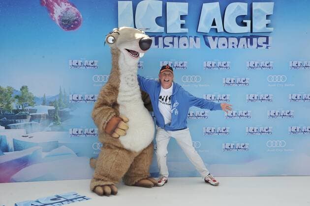 Deutschlandpremiere ICE AGE Kollision Voraus Otto Gerhard Waalkes Ankunft zur Deutschlandpremiere ICE AGE Kollision Voraus im Cine Star SonyCenter in Berlin 26.06.2016