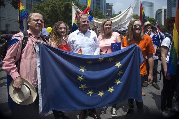 LGBT Parade in Mexiko Stadt June 26, 2016 - Mexico City, Mexico City, MX - The Nordic embassies in Mexico City in support of LGBT rights. Mexico City MX - ZUMAa136