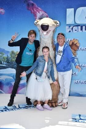 Freshtorge, Faye Montana Briest und Otto Waalkes bei der Ice Age- Kollision Voraus Kino Premiere am 26.06.2016 in Berlin Ice Age-Kollision VorausÒ Kinopremiere 2016 in Berlin 