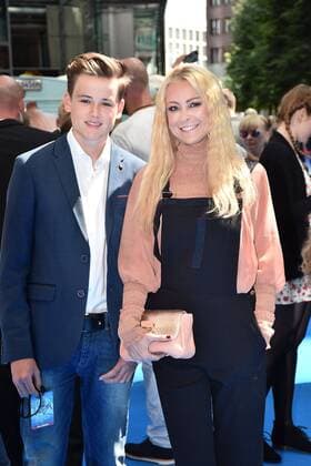 Jenny Elvers und ihr Sohn Paul Jolig bei der Ice Age- Kollision Voraus Kino Premiere am 26.06.2016 in Berlin Ice Age-Kollision VorausÒ Kinopremiere 2016 in Berlin 