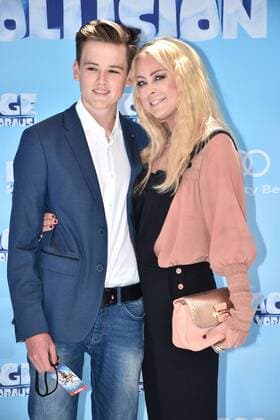 Jenny Elvers und ihr Sohn Paul Jolig bei der Ice Age- Kollision Voraus Kino Premiere am 26.06.2016 in Berlin Ice Age-Kollision VorausÒ Kinopremiere 2016 in Berlin 