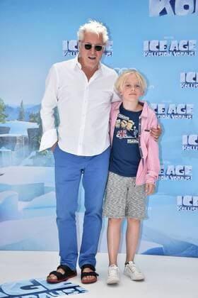 Henry Hübchen und sein Enkel Lenn bei der Ice Age- Kollision Voraus Kino Premiere am 26.06.2016 in Berlin Ice Age-Kollision VorausÒ Kinopremiere 2016 in Berlin 