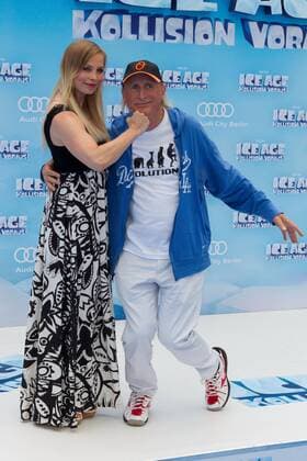 Regina Halmich und Otto Waalkes - Deutschlandpremiere ICA AGE - KOLLISION VORAUS im CINESTAR SONY CENTER in Berlin am 26.06.2016. Deutschlandpremiere ICE AGE - KOLLISION VORAUS