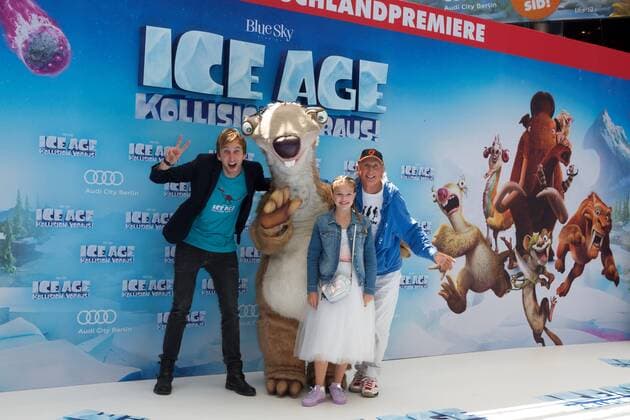 Freshtorge, Faye Montana und Otto Waalkes - Deutschlandpremiere ICA AGE - KOLLISION VORAUS im CINESTAR SONY CENTER in Berlin am 26.06.2016. Deutschlandpremiere ICE AGE - KOLLISION VORAUS