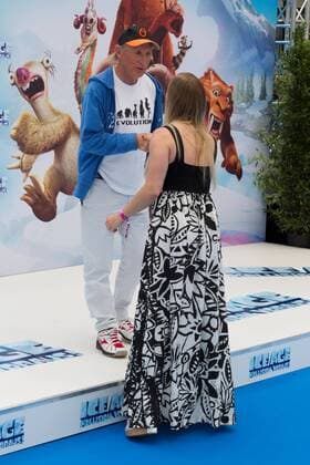 Otto Waalkes und Regina Halmich - Deutschlandpremiere ICA AGE - KOLLISION VORAUS im CINESTAR SONY CENTER in Berlin am 26.06.2016. Deutschlandpremiere ICE AGE - KOLLISION VORAUS