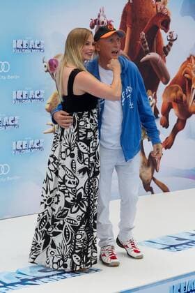 Regina Halmich und Otto Waalkes - Deutschlandpremiere ICA AGE - KOLLISION VORAUS im CINESTAR SONY CENTER in Berlin am 26.06.2016. Deutschlandpremiere ICE AGE - KOLLISION VORAUS