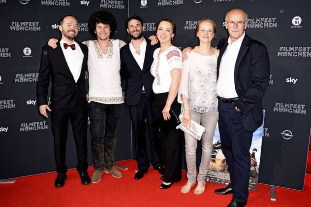 David Lindner, Razvan Enciu, Anca Miruna Lazarescu, Alex Margineanu, Susanne Bormann und Ovidiu Schumacher bei der Premiere von Die Reise mit Vater auf dem 34. Filmfest München 2016 im ARRI Kino. München, 26.06.2016 Foto:xP.xSchönbergerx xFuturexImage