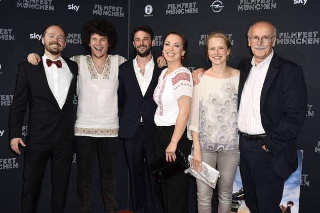 David Lindner, Razvan Enciu, Anca Miruna Lazarescu, Alex Margineanu, Susanne Bormann und Ovidiu Schumacher bei der Premiere von Die Reise mit Vater auf dem 34. Filmfest München 2016 im ARRI Kino. München, 26.06.2016 Foto:xP.xSchönbergerx xFuturexImage