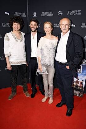 Razvan Enciu, Alex Margineanu, Susanne Bormann und Ovidiu Schumacher bei der Premiere von Die Reise mit Vater auf dem 34. Filmfest München 2016 im ARRI Kino. München, 26.06.2016 Foto:xP.xSchönbergerx xFuturexImage
