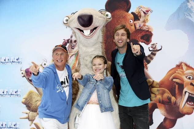 Otto Waalkes, Faye Montana und Freshtorge bei der Premiere des Kinofilms Ice Age - Kollision voraus! Ice Age: Collision Course im Cinestar Sony Center. Berlin, 26.06.2016 Foto:xS.xGabschx xFuturexImage