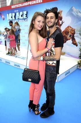 Joelina Drews mit Freund Marc Aurel Zeeb bei der Premiere des Kinofilms Ice Age - Kollision voraus! Ice Age: Collision Course im Cinestar Sony Center. Berlin, 26.06.2016 Foto:xS.xGabschx xFuturexImage