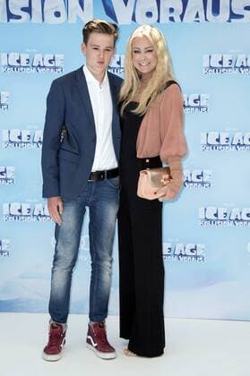 Jenny Elvers mit Sohn Paul Jolig bei der Premiere des Kinofilms Ice Age - Kollision voraus! Ice Age: Collision Course im Cinestar Sony Center. Berlin, 26.06.2016 Foto:xFredericx xFuturexImage