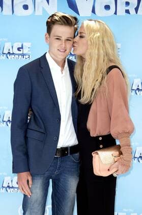Jenny Elvers mit Sohn Paul Jolig bei der Premiere des Kinofilms Ice Age - Kollision voraus! Ice Age: Collision Course im Cinestar Sony Center. Berlin, 26.06.2016 Foto:xFredericx xFuturexImage