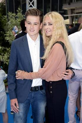 Jenny Elvers mit Sohn Paul Jolig bei der Premiere des Kinofilms Ice Age - Kollision voraus! Ice Age: Collision Course im Cinestar Sony Center. Berlin, 26.06.2016 Foto:xFredericx xFuturexImage