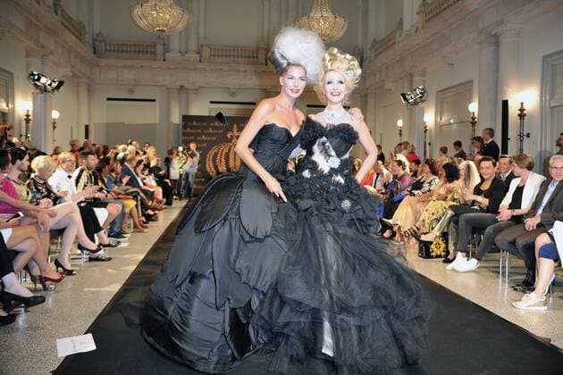 Harald Gloeoeckler Modenshow, die zertanzten Schuhe Guilia Siegel, Kristina Bach Harald Gloeoeckler inziniert seine neuen Modenshow zur Fashion Week , die zertanzten Schuhe mit Promis im Hotel de Rome in Berlin 27.06.2016