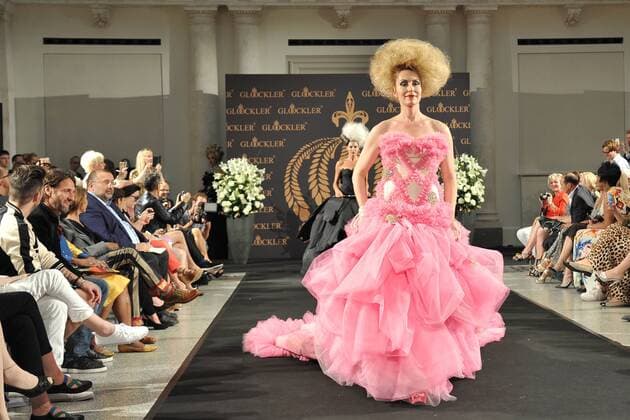 Harald Gloeoeckler Modenshow, die zertanzten Schuhe Elna Margret Prizessin zu Bentheim und Steinfurt Harald Gloeoeckler inziniert seine neuen Modenshow zur Fashion Week , die zertanzten Schuhe mit Promis im Hotel de Rome in Berlin 27.06.2016