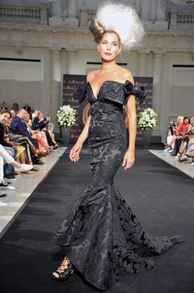 Harald Gloeoeckler Modenshow, die zertanzten Schuhe Guilia Siegel Harald Gloeoeckler inziniert seine neuen Modenshow zur Fashion Week , die zertanzten Schuhe mit Promis im Hotel de Rome in Berlin 27.06.2016