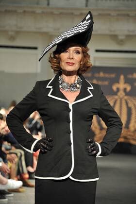 Harald Gloeoeckler Modenshow, die zertanzten Schuhe Model Harald Gloeoeckler inziniert seine neuen Modenshow zur Fashion Week , die zertanzten Schuhe mit Promis im Hotel de Rome in Berlin 27.06.2016