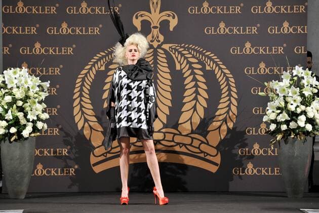 Harald Gloeoeckler Modenshow, die zertanzten Schuhe Sarah Knappik Harald Gloeoeckler inziniert seine neuen Modenshow zur Fashion Week , die zertanzten Schuhe mit Promis im Hotel de Rome in Berlin 27.06.2016