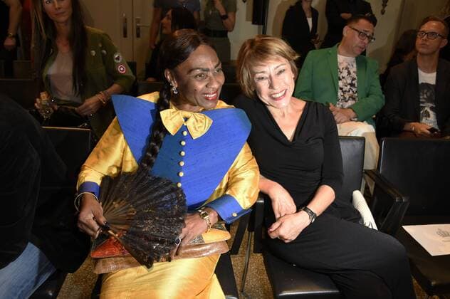 Marcia Barrett und Gitta Schweighöfer bei der Mode-Inszenierung des Märchens Die zertanzten Schuhe live mit Stardesigner Harald Glööckler auf der Mercedes-Benz Fashion Week Berlin Spring Summer 2017. Berlin, 27.06.2016 Foto:xFredericx xFuturexImage