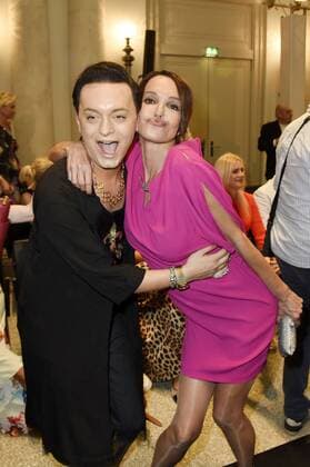 Julian F. M. Stoeckel und Anouschka Renzi bei der Mode-Inszenierung des Märchens Die zertanzten Schuhe live mit Stardesigner Harald Glööckler auf der Mercedes-Benz Fashion Week Berlin Spring Summer 2017. Berlin, 27.06.2016 Foto:xFredericx xFuturexImage
