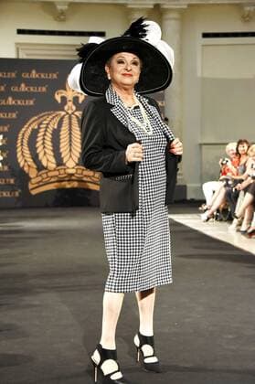 Dagmar Frederic bei der Mode-Inszenierung des Märchens Die zertanzten Schuhe live mit Stardesigner Harald Glööckler auf der Mercedes-Benz Fashion Week Berlin Spring Summer 2017. Berlin, 27.06.2016 Foto:xFredericx xFuturexImage