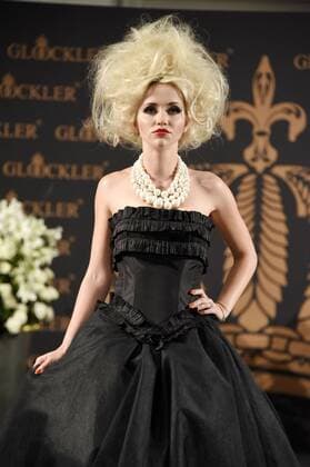 Cathy Lugner bei der Mode-Inszenierung des Märchens Die zertanzten Schuhe live mit Stardesigner Harald Glööckler auf der Mercedes-Benz Fashion Week Berlin Spring Summer 2017. Berlin, 27.06.2016 Foto:xFredericx xFuturexImage