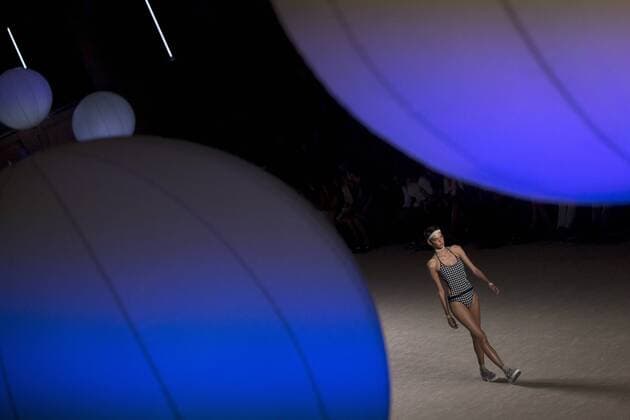 A model takes to the catwalk a creation of TCN s Swimsuit collection during the first day of the 080 Barcelona Fashion, in Barcelona, Spain, 27 June 2016. 080 Barcelona Fashion - Miquel Suay !ACHTUNG: NUR REDAKTIONELLE NUTZUNG!  20160628-636027017267293413