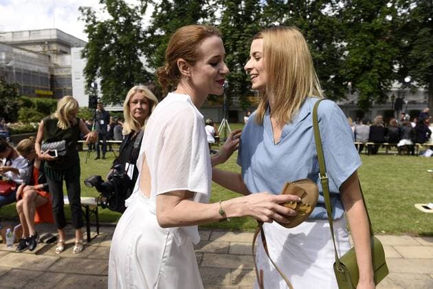 Julia Malik und Eva Padberg bei der Hien Le Fashion Show auf der Mercedes-Benz Fashion Week Berlin Spring Summer 2017. Berlin, 28.06.2016 Foto:xFredericx xFuturexImage