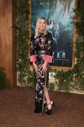 LOS ANGELES - JUN 27: Margot Robbie at The Legend Of Tarzan Premiere at the Dolby Theater on June 27, 2016 in Los Angeles, CA  KathyxHutchins