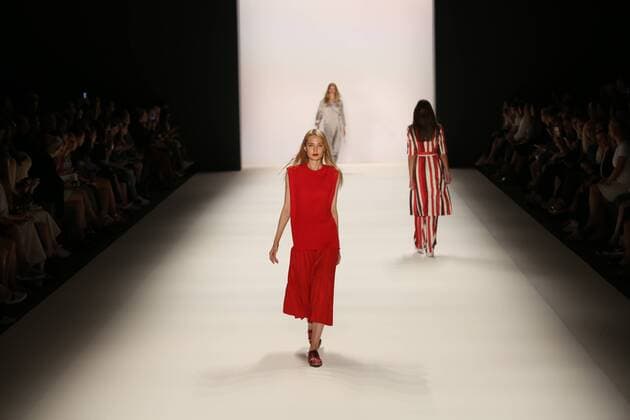 Germany: Mercedes-Fashion Week in Berlin Model wears the collection of Avelon on the catwalk at the Erika Hess Ice Stadium in Berlin-Weding. 19th time of the Mercedes-Benz Fashion Week in Berlin. Numerous labels are taking part in the German fashion week for the 2017 spring summer season.  SimonexKuhlmey