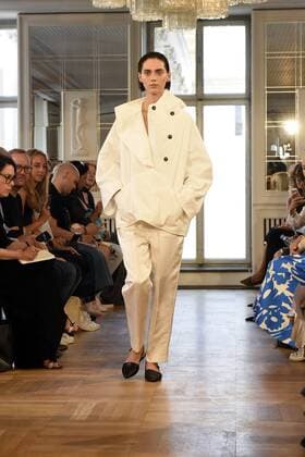 Model bei der Rene Storck Fashion Show auf der Mercedes-Benz Fashion Week Berlin Spring Summer 2017. Berlin, 28.06.2016 Foto:xFredericx xFuturexImage
