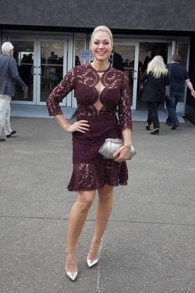 Ruth Moschner - Ankunft zur Eva Herzog Fashion-Show im Rahmen der Mercedes-Benz Fashion Week Berlin Spring Summer 2017 im Erika-Hess-Eisstadion in Berlin am 28.06.2016. Mercedes-Benz Fashion Week Berlin Spring Summer 2017