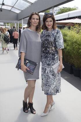 Katrin Wrobel und Marie Nasemann - Ankunft zur Steinrohner Fashion-Show im Rahmen der Mercedes-Benz Fashion Week Berlin Spring Summer 2017 im Erika-Hess-Eisstadion in Berlin am 28.06.2016. Mercedes-Benz Fashion Week Berlin Spring Summer 2017