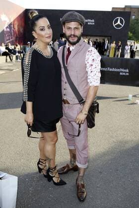 Berlin Fashion Week - Riani Modenschau Miyabi Kawai und Manuel Cortez bei der Riani Fashion Show auf der Mercedes-Benz Fashion Week Berlin Spring Summer 2017. Berlin, 28.06.2016 Foto:xS.xGabschx xFuturexImage