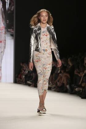 Berlin Fashion Week - Promis auf dem Laufsteg bei der Riani Modenschau Cheyenne Savannah Ochsenknecht bei der Riani Fashion Show auf der Mercedes-Benz Fashion Week Berlin Spring Summer 2017. Berlin, 28.06.2016 Foto:xS.xGabschx xFuturexImage