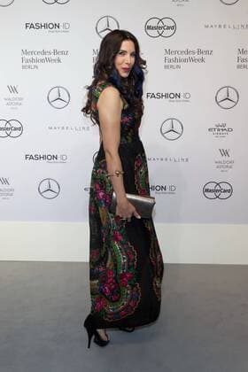 Alexandra Polzin (Leinauer) - Ankunft zur Riani Fashion-Show im Rahmen der Mercedes-Benz Fashion Week Berlin Autumn Winter 2016 am Brandenburger Tor in Berlin am 28.06.2016. Mercedes-Benz Fashion Week Berlin Autumn Winter 2016