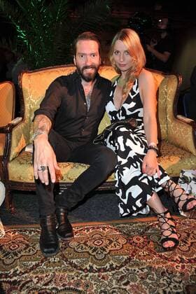 Alec Völkel und seine Ehefrau Johanna bei der Marc Cain Modenschau im Rahmen der Mercedes-Benz Fashion Week Frühjahr Sommer 2017 am 28.06.2016 in Berlin MBFW Fashionweek in Berlin 2016- Marc Cain Fashion Show 