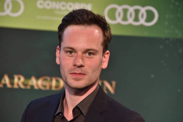 Der Schauspieler Florian Bartholomäi posiert am 28.06.2016 in Köln bei der Premiere des Films Smaragdgrün - Der Film kommt am 07.07.2016 in die deutschen Kinos.