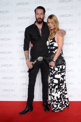 Alec Voelkel mit Ehefrau Johanna Michels Fashion Show Marc Cain