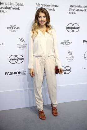 Cathy Hummels bei der Sportalm Fashion Show auf der Mercedes-Benz Fashion Week Berlin Spring Summer 2017. Berlin, 29.06.2016 Foto:xS.xGabschx xFuturexImage