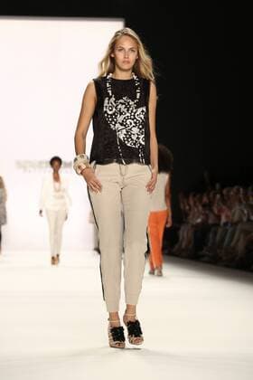 Elena Carriere bei der Sportalm Fashion Show auf der Mercedes-Benz Fashion Week Berlin Spring Summer 2017. Berlin, 29.06.2016 Foto:xS.xGabschx xFuturexImage